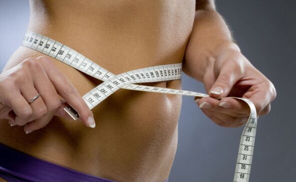 Avendo perso 7 kg in una settimana grazie a diete ed esercizi, puoi ottenere forme aggraziate. 
