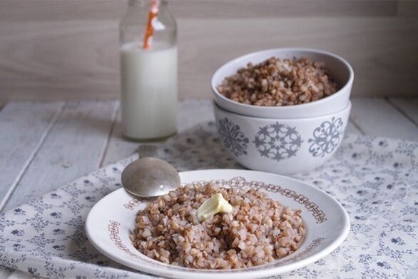 porridge di grano saraceno con burro