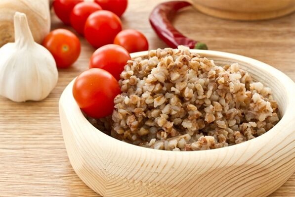 porridge di grano saraceno con verdure